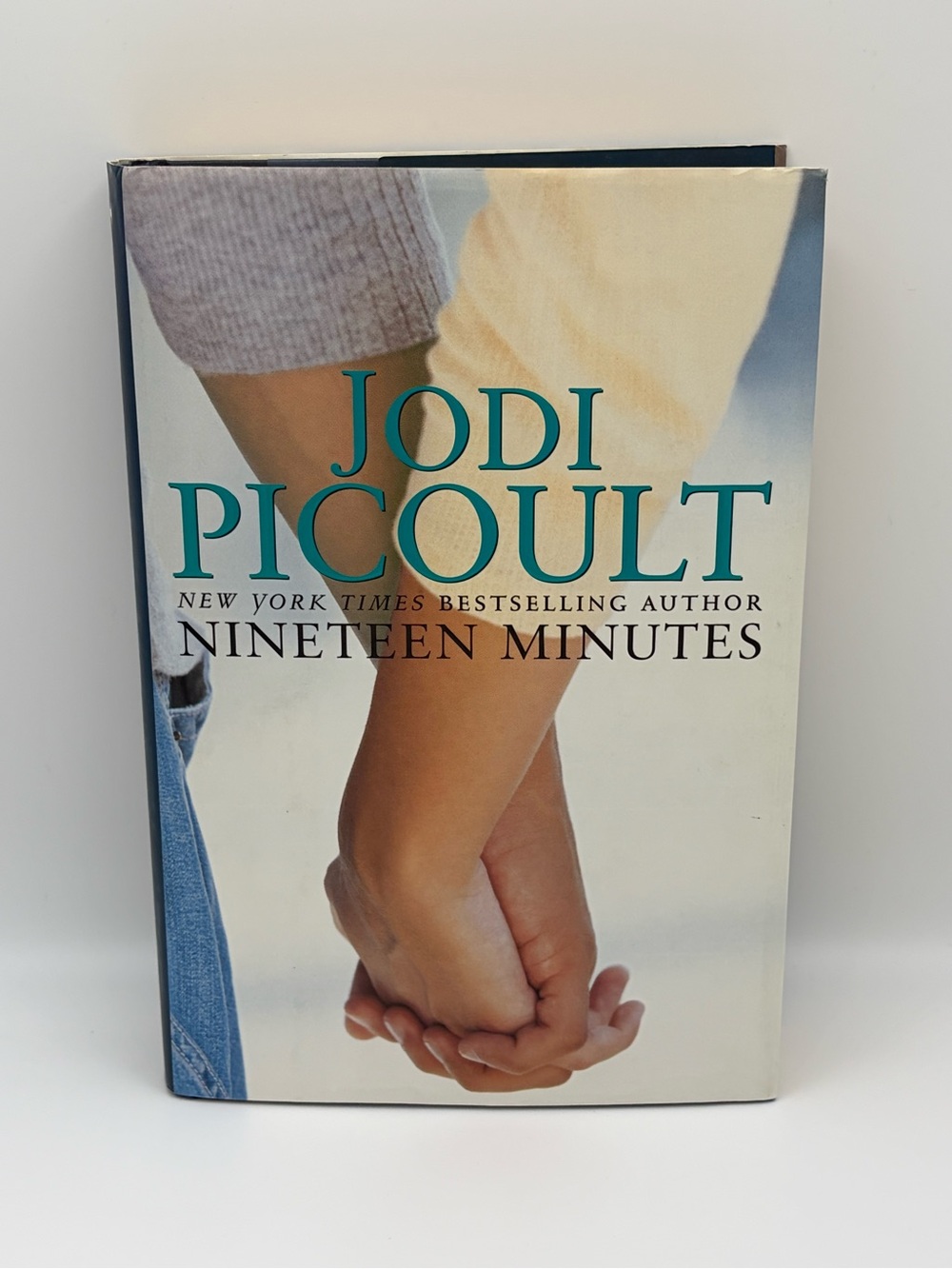 Nineteen Minutes - White/Cream Hardcover